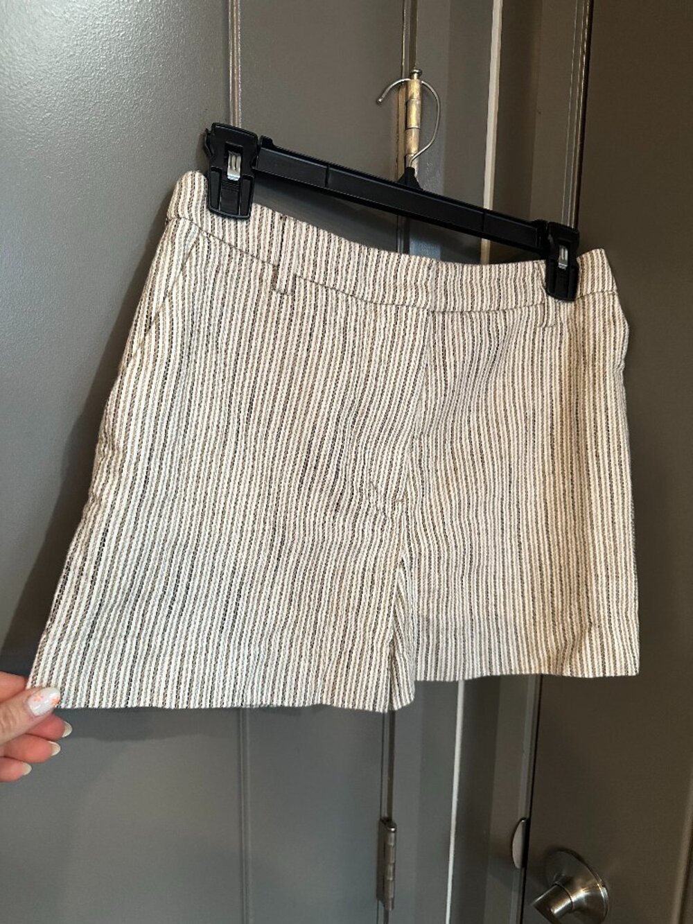 Express Editor Striped Tailored Shorts Size 2 High Waist Neutral